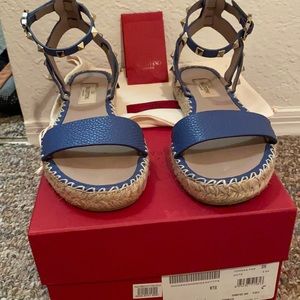 Valentino sandal in blue!!!